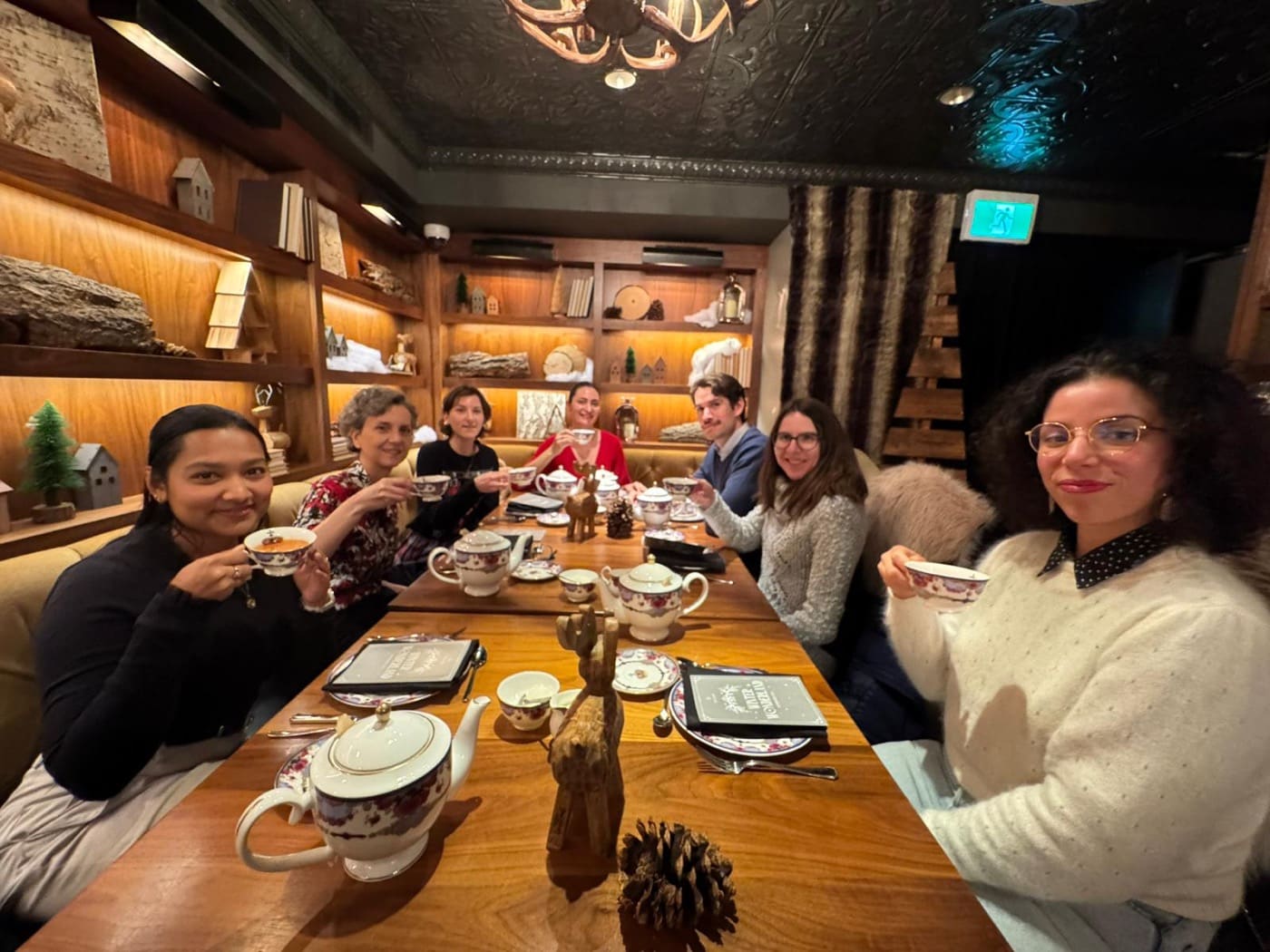 High tea at the Fairmont Vancouver with our French teachers, photo 3