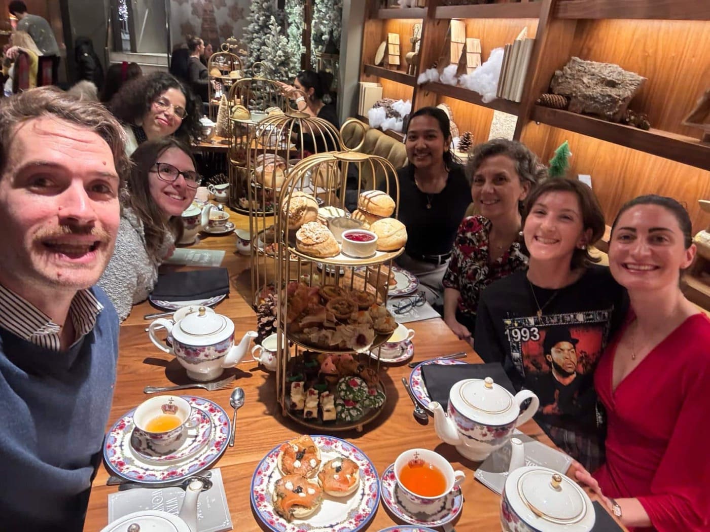High tea at the Fairmont Vancouver with our French teachers, photo 1